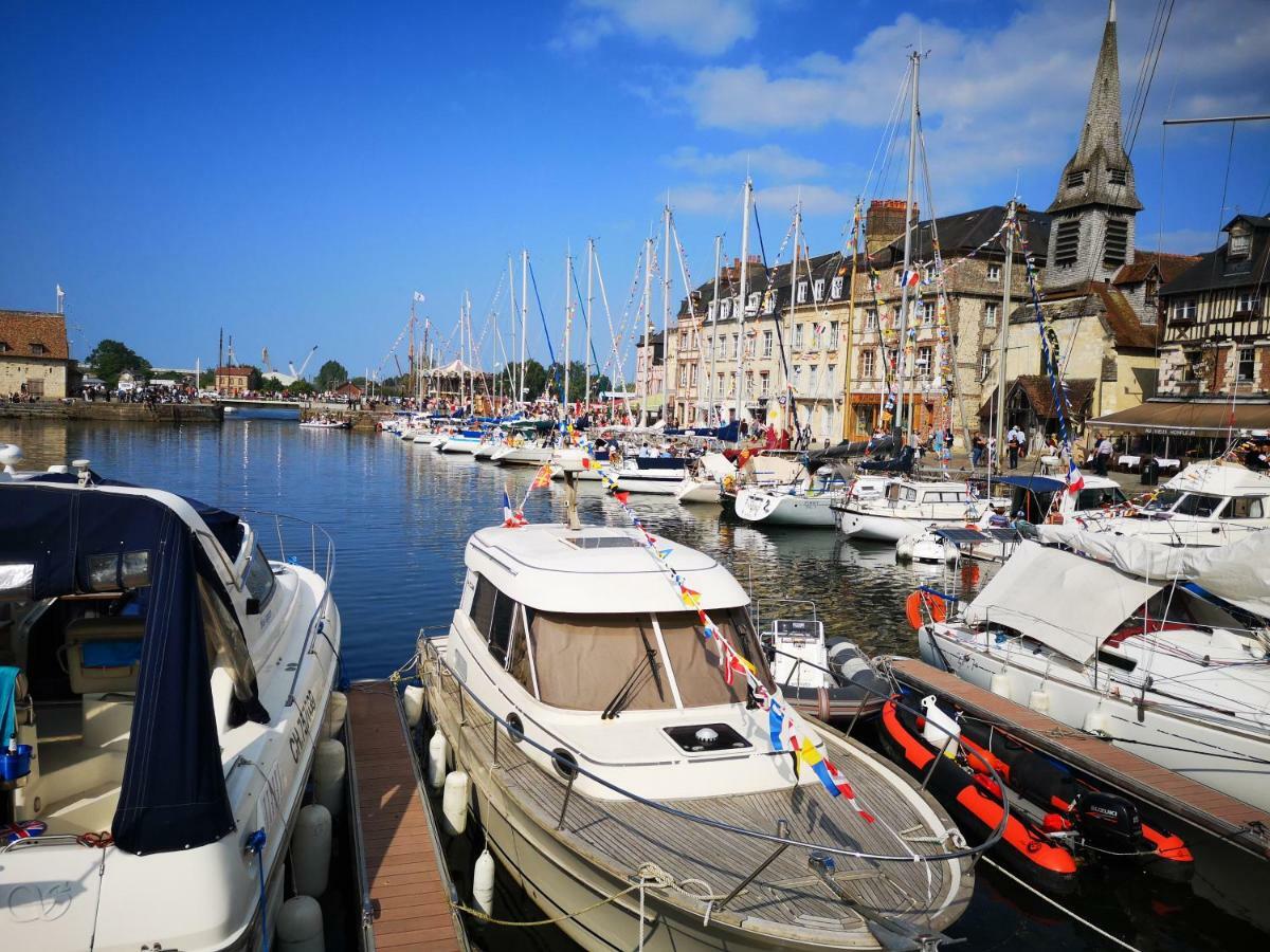 Un Parfum D'Embruns Hypercentre Honfleur, Fibre Apartamento Exterior foto
